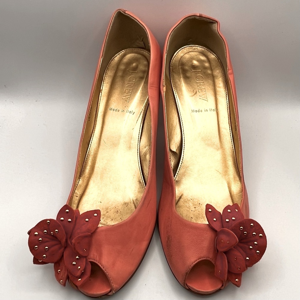 J CREW PEACH LEATHER OPEN TOE PUMP WITH SUEDE FLOWER